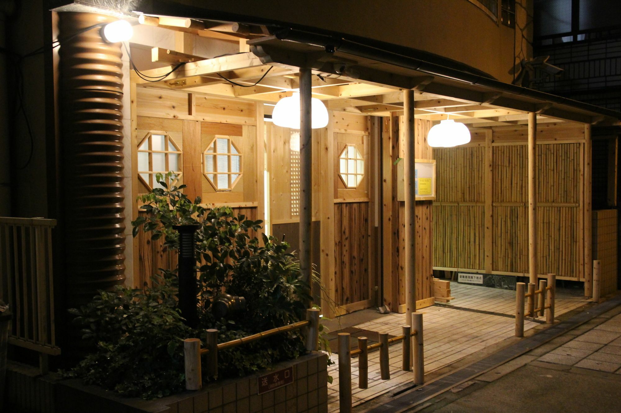 Ryokan Sinsekai - Tourpalace Osaka Buitenkant foto